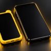 子ども用ケースのスマートフォンと親のスマートフォン、砂時計