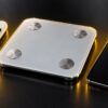 スマート体温計とスマート体重計、スマートフォン