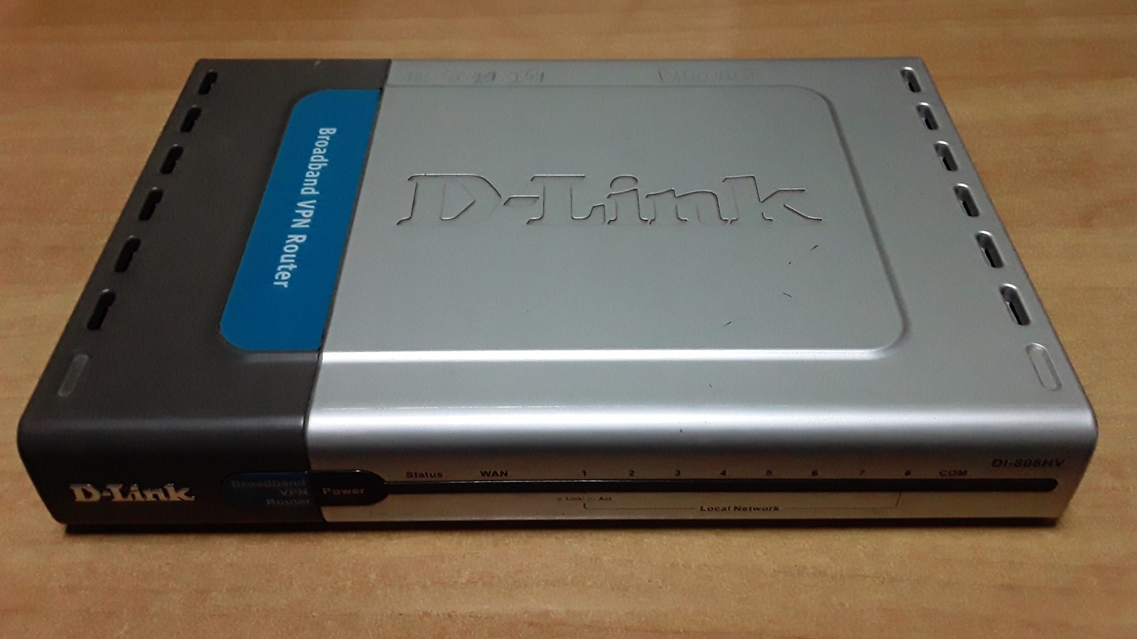 VPN機能を備えたブロードバンドルーターの写真
