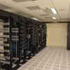 データセンターに並ぶサーバーラック
